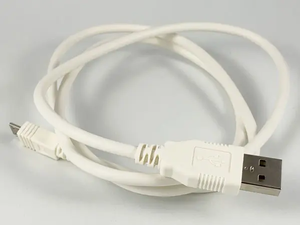 White Electric, Cable USB for SPIKE Prime / Robot Inventor, Male USB-A to Male USB Micro-B (Length 1