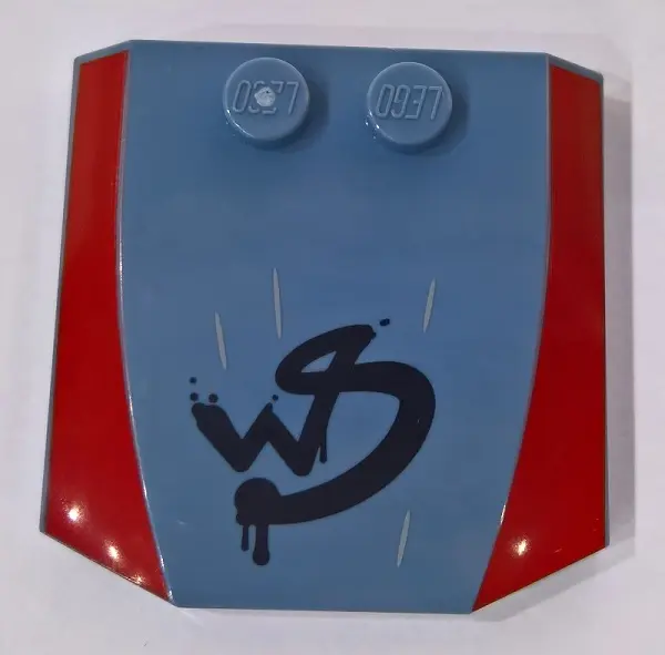 Sand Blue Wedge 4 x 4 x 2/3 Triple Curved with Red Sides and Crudely Painted 'WS' Graffiti Pattern