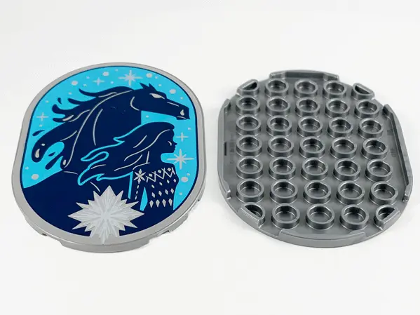 Flat Silver Tile, Round 6 x 8 Oval with Dark Blue Nokk, Elsa on Medium Azure Background, Stars and I