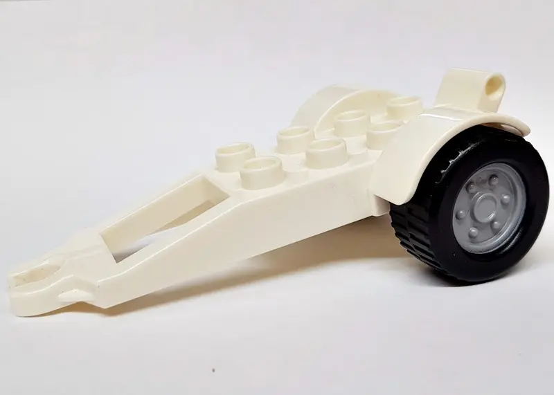 White Duplo Trailer with Frame and 2 x 4 Studs