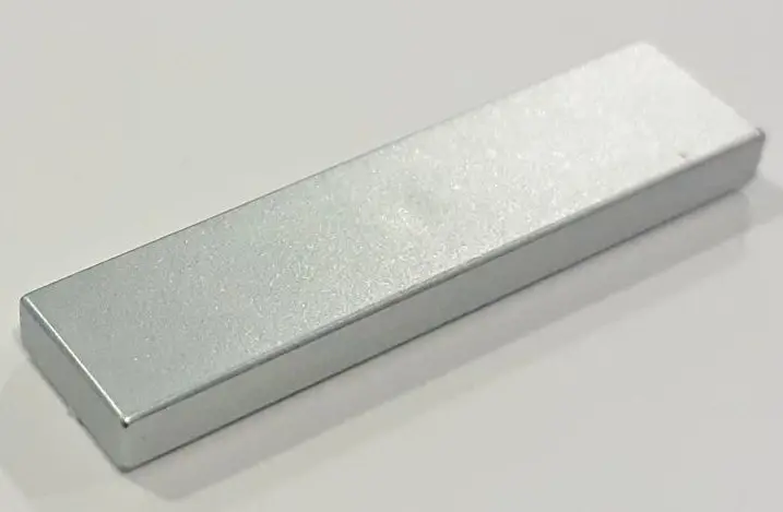 Metallic Silver Tile 1 x 4