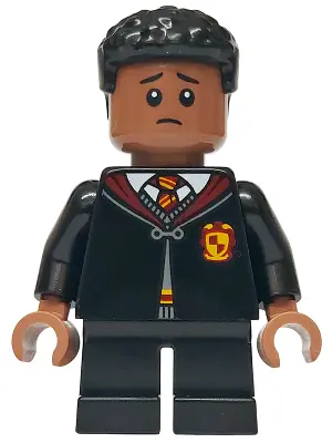 Thomas - Gryffindor Robe Clasped