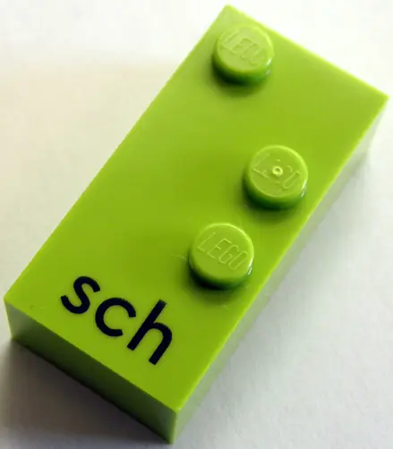 Lime Brick, Braille 2 x 4 with 3 Studs with Black Lowercase Letters sch Pattern (dots-156 ⠱) (German