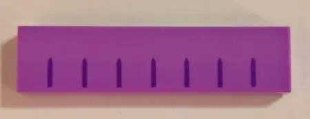 Medium Lavender Tile 1 x 4 with 7 Dark Purple Lines with Pointed Ends Pattern (BrickHeadz Thanos Low
