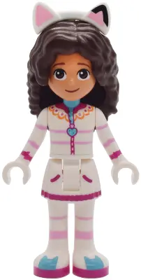 - White Outfit