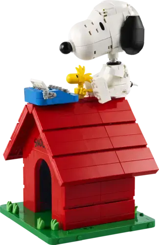 Peanuts: Snoopy's Doghouse