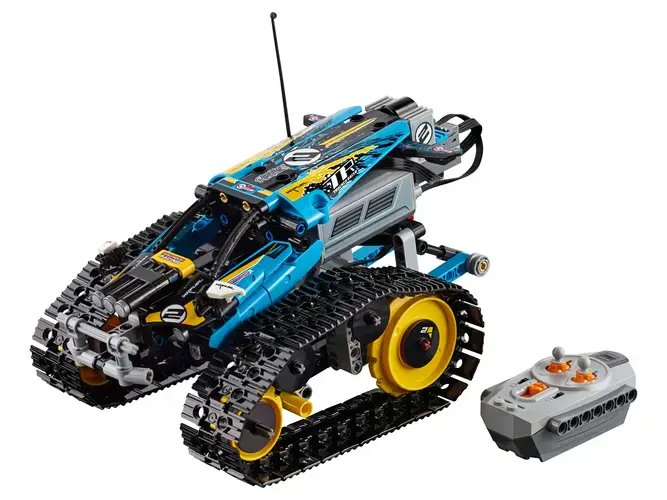Remote-Controlled Stunt Racer 42095