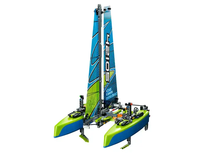 Catamaran 42105