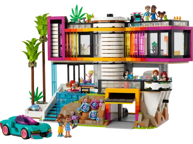Andrea's Modern Mansion