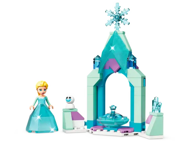 Elsa’s Castle Courtyard 43199