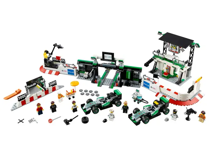 MERCEDES AMG PETRONAS Formula One™ Team 75883